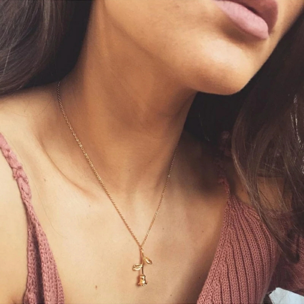 🌹Delicate rose pendant necklace - Picture 2 of 5